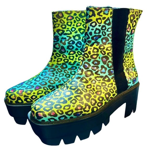 Bumper platform cheetah print boots size 8 - Picture 1 of 4